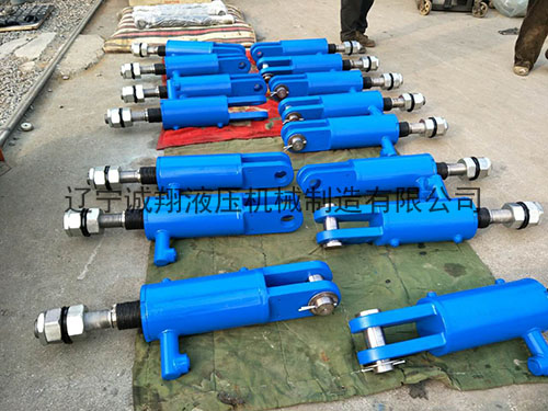 電渣爐用升(shēng)降油缸 電渣(zha)爐用升降油(you)缸