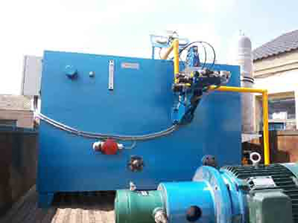 500噸油壓(yā)機油缸(gang)