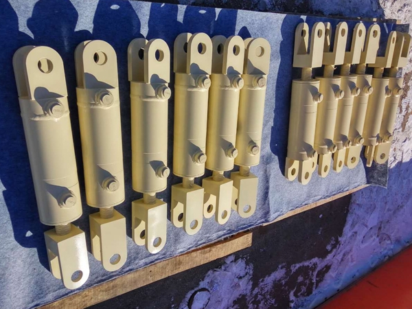 美(mei)卓破碎(suì)機用液(ye)壓缸